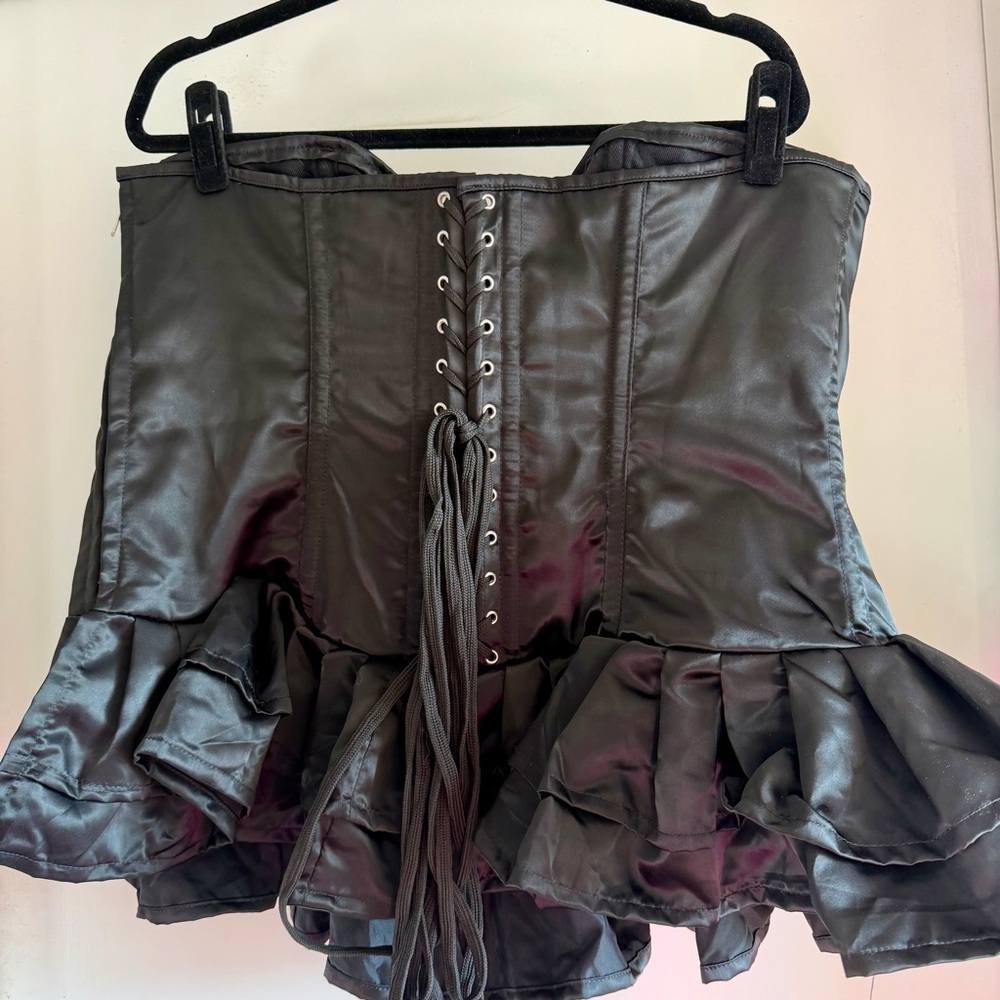Satin Ruffled Corset - Picture 2 of 5